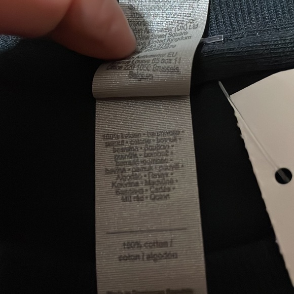 Skeleton Spirit Board Graphic Tee NWT - Picture 5 of 6